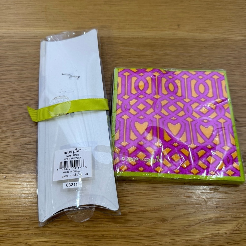3/$20 Mudpie gift Hearts Spreader Cheese knife Charcuterie + napkins - Picture 4 of 8